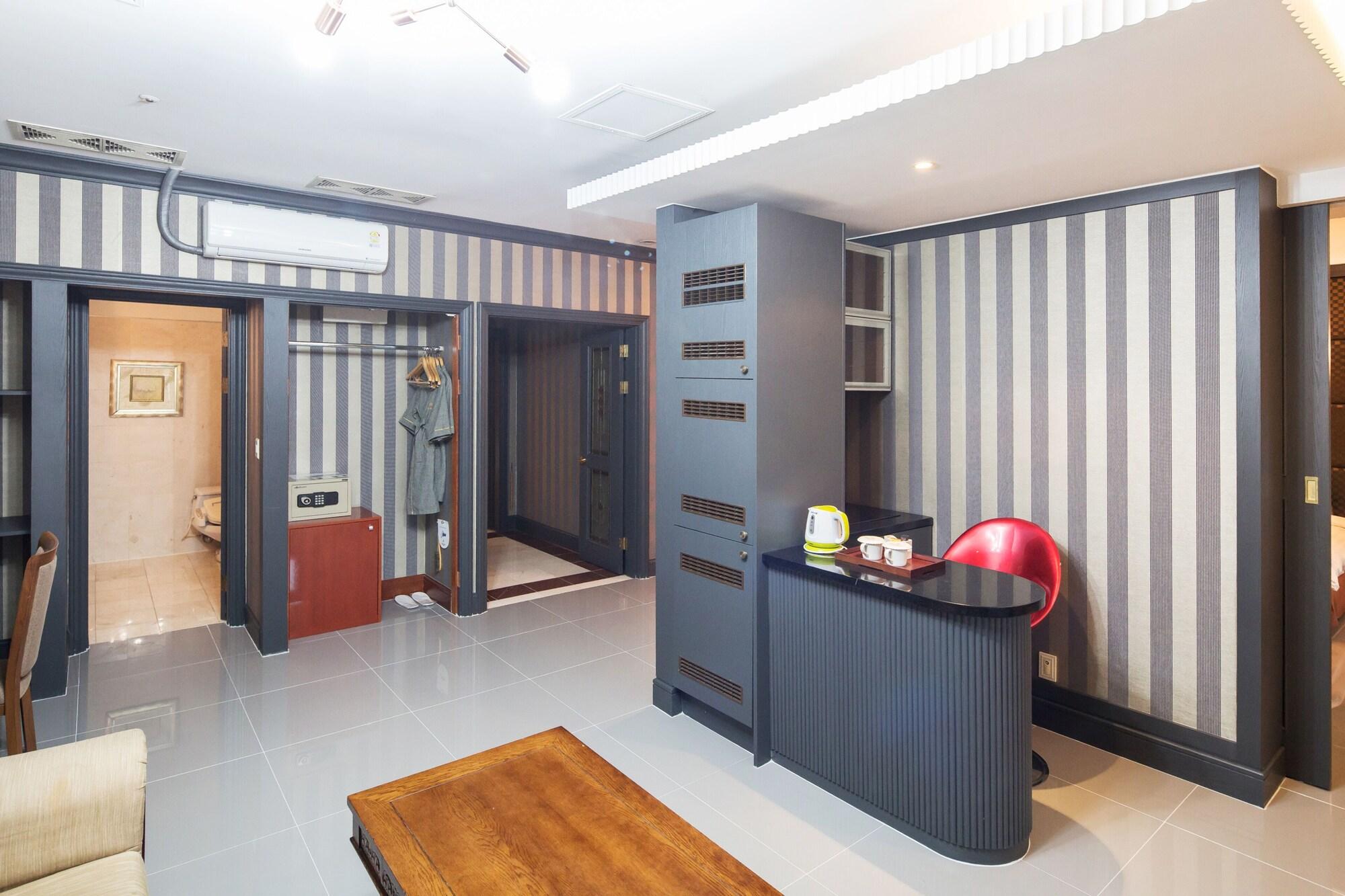 The Koryo Hotel Пучхон Экстерьер фото