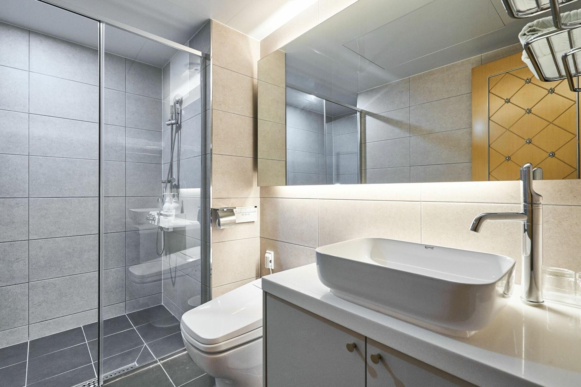 The Koryo Hotel Пучхон Экстерьер фото
