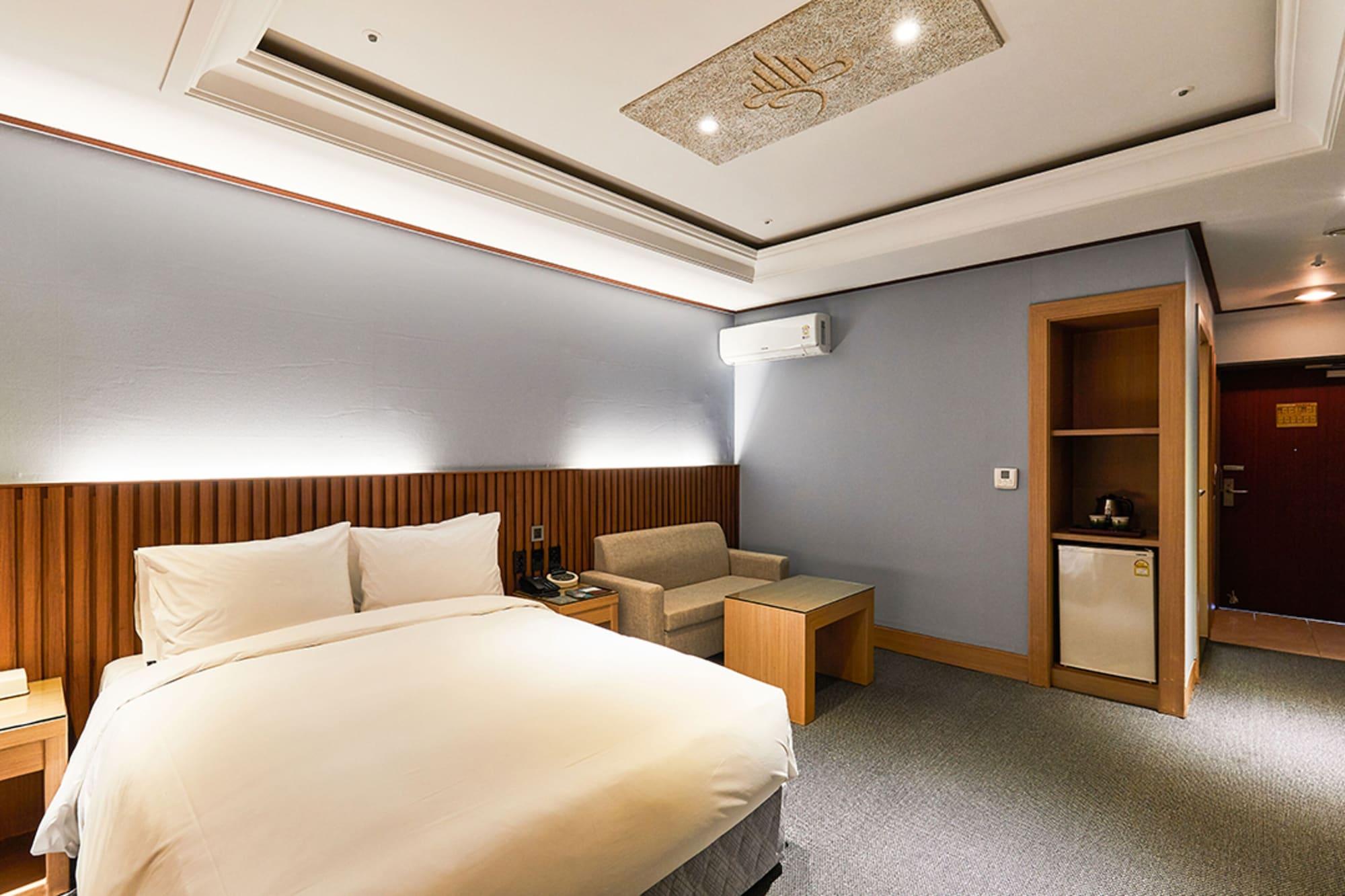The Koryo Hotel Пучхон Экстерьер фото