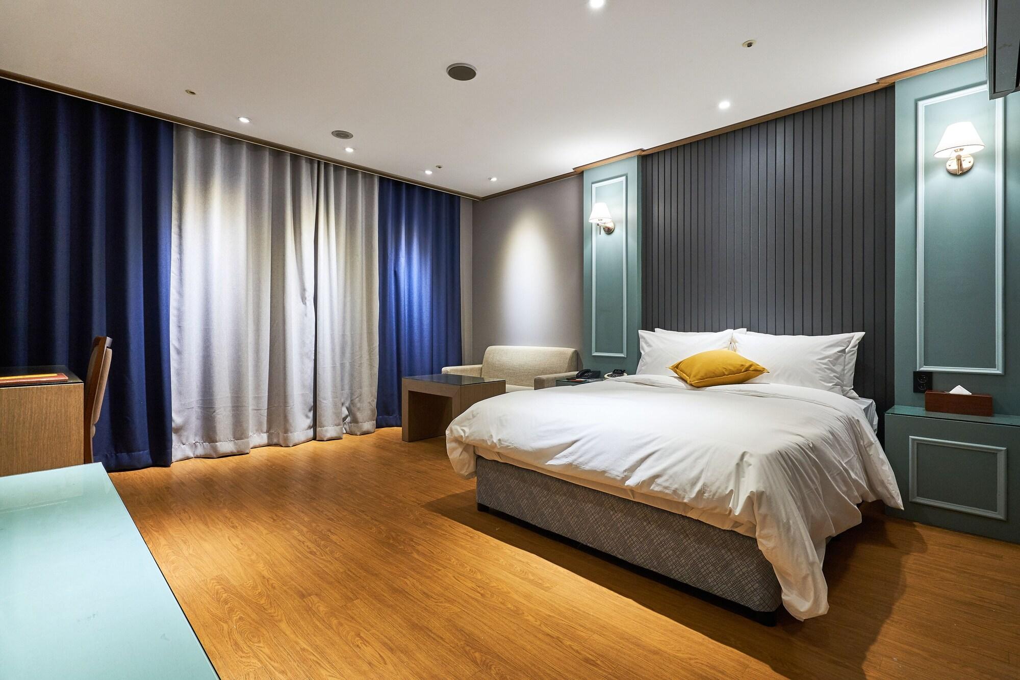 The Koryo Hotel Пучхон Экстерьер фото