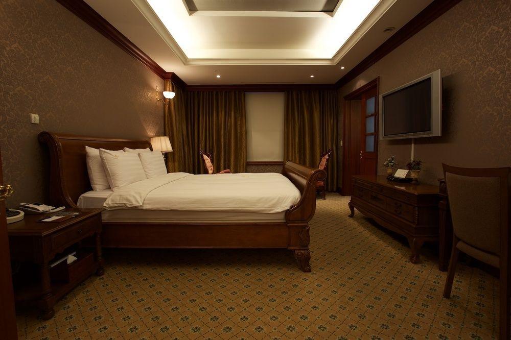 The Koryo Hotel Пучхон Экстерьер фото
